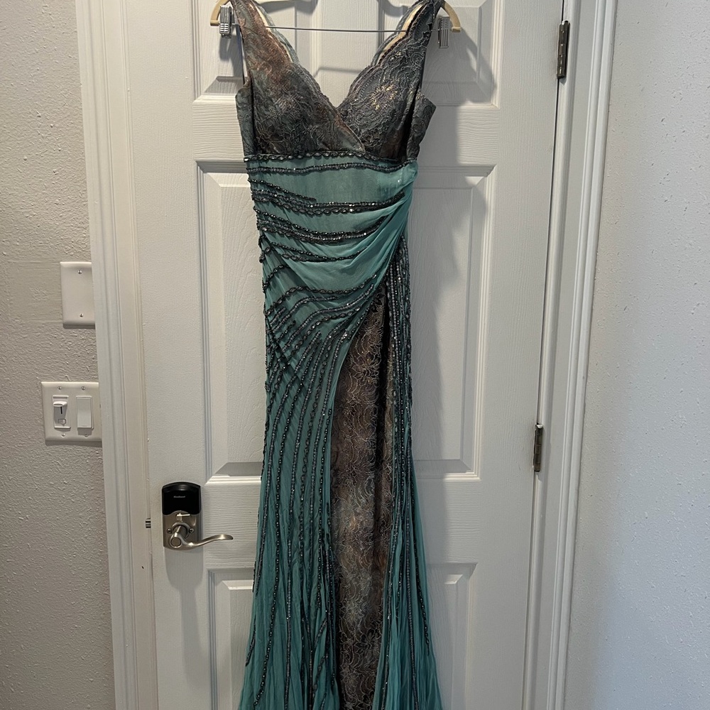 Vintage Alberto Makali Cream, Teal and Gray Silk Blend, Beaded, Lace Formal Gown - Picture 7 of 10